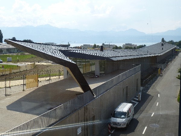 EPFL - ArtLab<br />
Toiture en ardoises naturelles de 4'000 m2